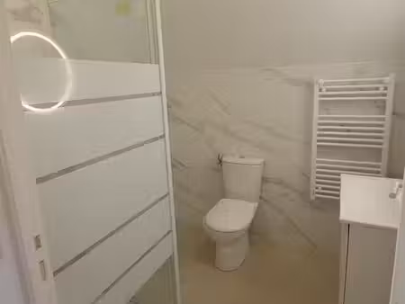 location appartements f2 et studio au 1er étage à presles en brie (état neuf)
