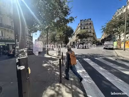 pharmacie 80 m²