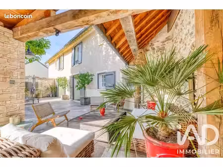 maison 8 pièces 216 m²