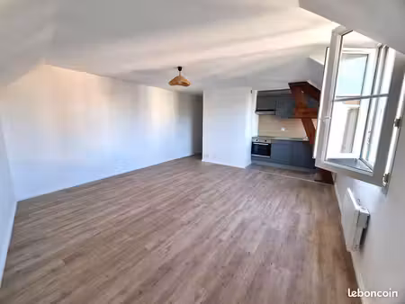studio 1 pièce 35 m²