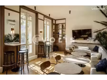 bureau 1 987 m²