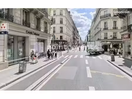 commerce habillement/textile 150 m²