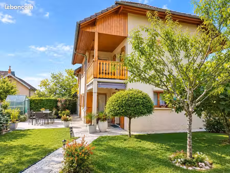 maison  7 pièces  150m²