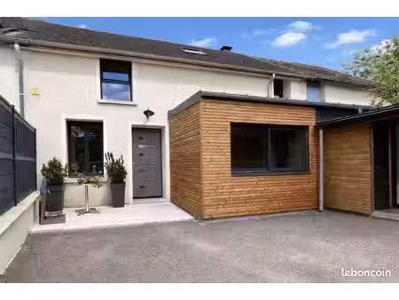 maison 6 pièces 135 m²
