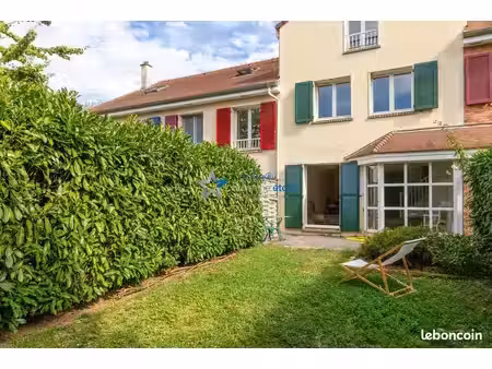maison 7 pièces 142 m²