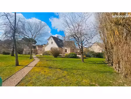 pavillon 5 pièces 195 m²