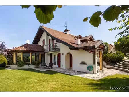 villa 8 pièces 190 m²