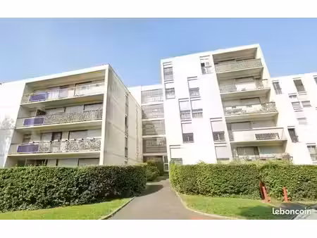 appartement à rénover – 2 chambres  potentiel 3 chambres – torcy