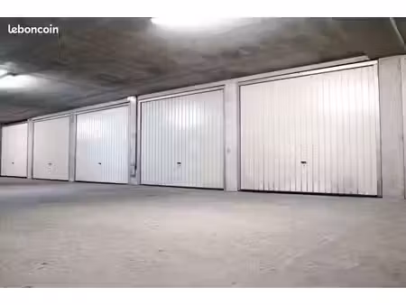 parking/box le chesnay rocquencourt