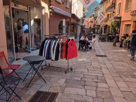 local commercial