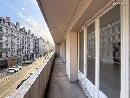 bureaux 112 m²