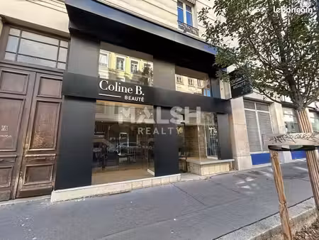 local commercial 93 m²