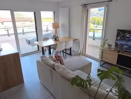 t3 attique 62m² + 60m² terrasse