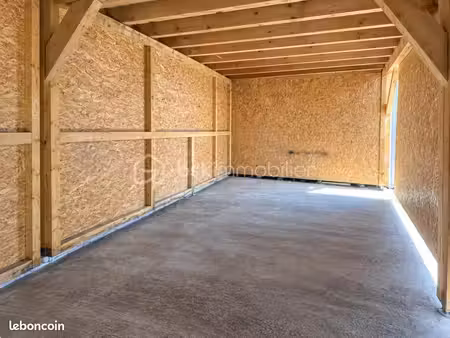 local 60 m²