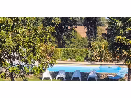 maison avec piscine et jardin plumergat (56)