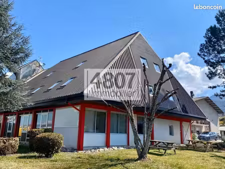 bureaux 300 m²