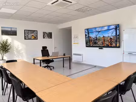 bureau climatisé 48 m² avec parking — poisy / zone épagny