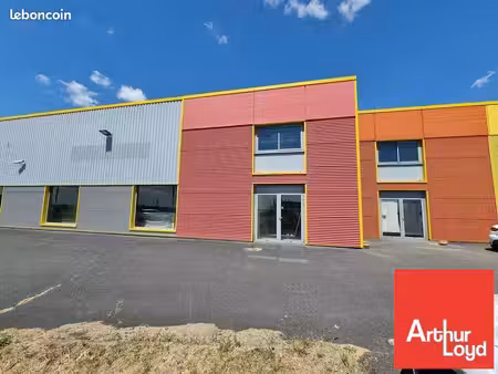 local commercial 370 m² échiré