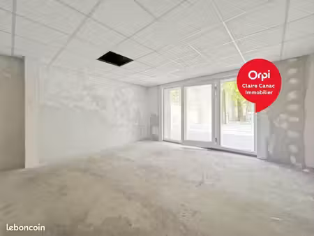 local commercial 21 m²