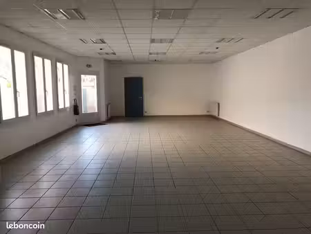 local commercial 110 m² rdc + 2 parkings – niort centre