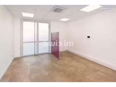 local commercial 16 m² sallenôves