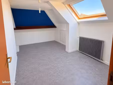 ensemble de 3 bureaux