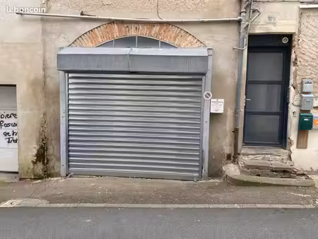 grand garage de 25 m2 avec mezzanine