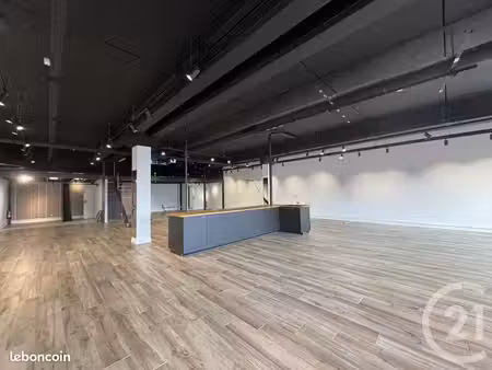 local commercial 220 m²