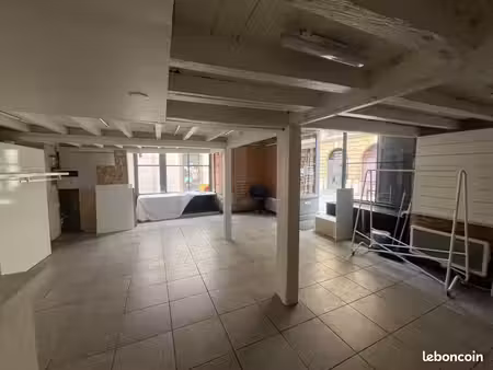 local commercial 75 m²