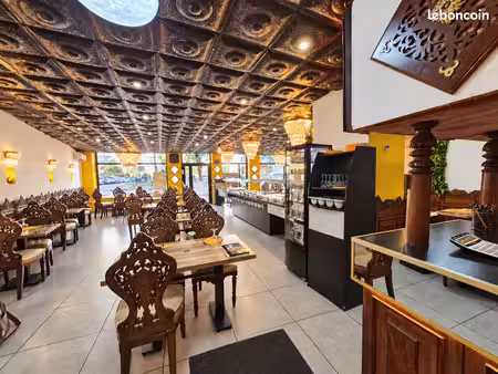 restaurant 135m² + appartement – faible loyer - parking