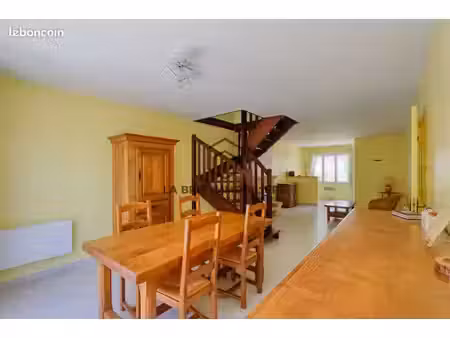 maison 5 pièces 97 m²
