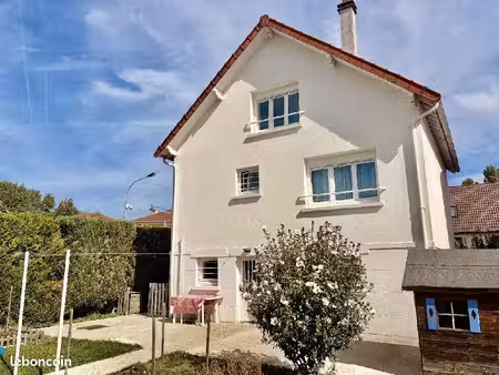 pavillon 5 pièces 104 m²