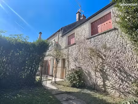 maison 7 pièces 145 m²