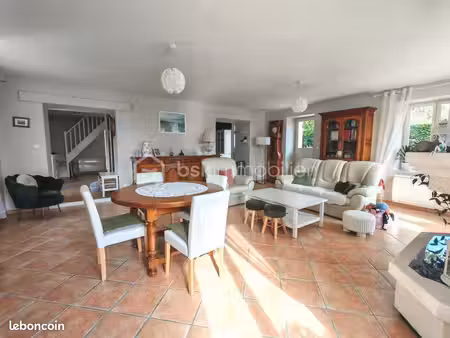 maison 6 pièces 155 m²