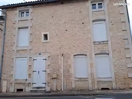 location maison de bourg