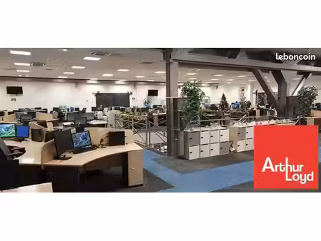 bureaux 2129 m² jaunay clan
