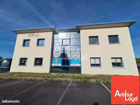 bureaux 800 m² jaunay clan