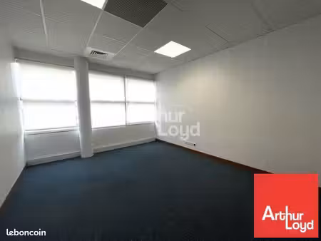 bureaux 56 m² chasseneuil du poitou