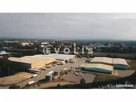 local industriel 3 590 m²