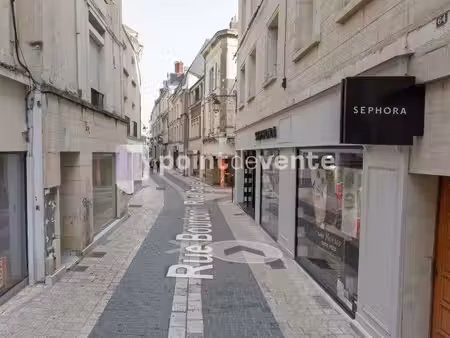 local commercial 305 m²