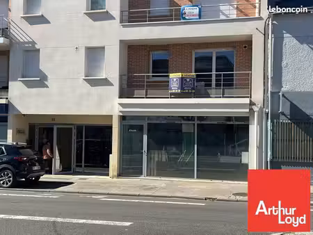 local commercial 67 m² poitiers