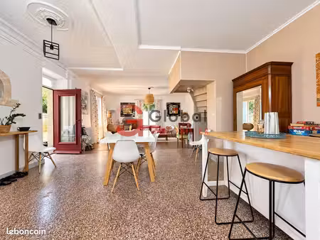 maison de ville 8 pièces 184 m²