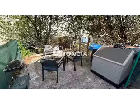 bel immeuble de rapport – 3 appartements – garage – jardin