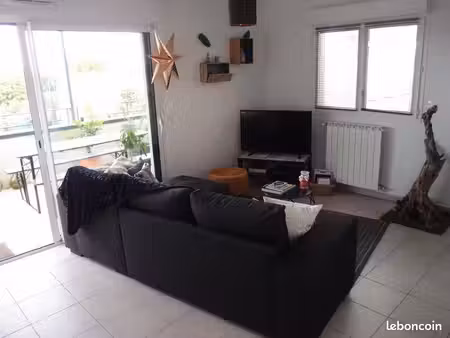 robion appt t2 récent de 47 m2  terrasse  garage