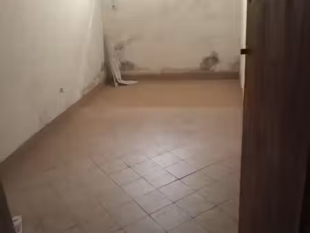 investisr-cave / box 1 pièce vitrée  8 m² (4x2) · les sables-d'olonne proche ylium