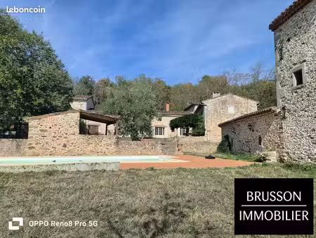 propriété 11 pièces 462 m²