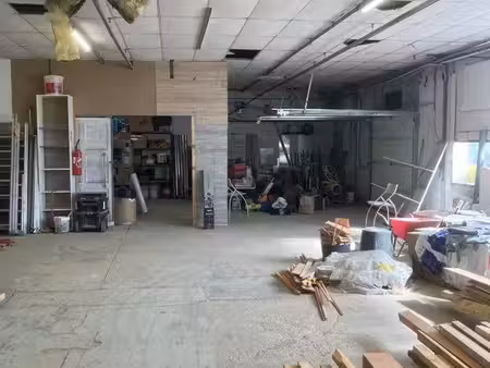 305 m2 à louer mélou face ccl et a69