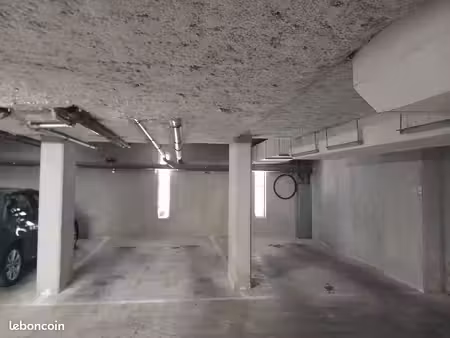 place parking dans garage