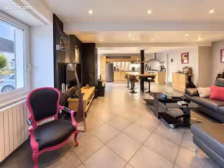 maison 6 pièces 130 m²