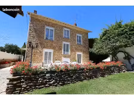 maison 8 pièces 172 m²